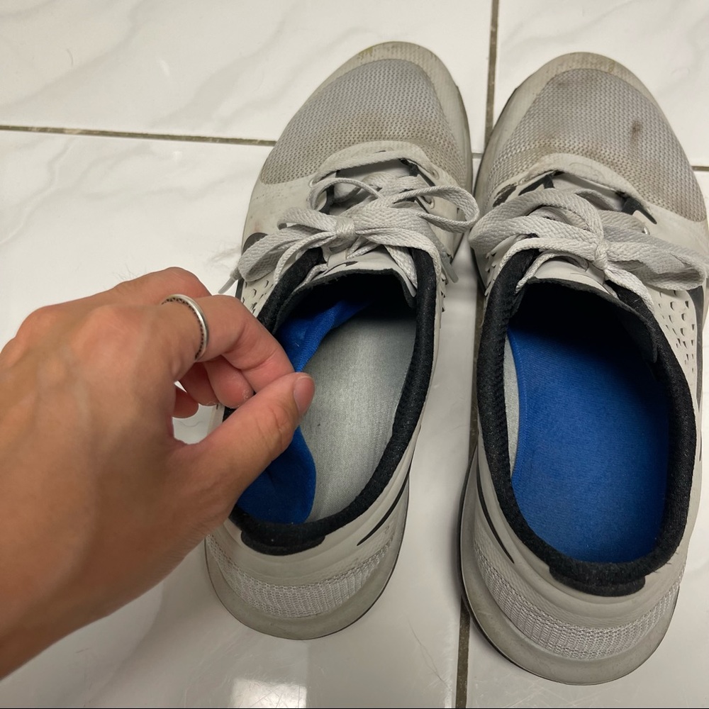 Nike FS LITE RUN (9.5) - Picture 3 of 5